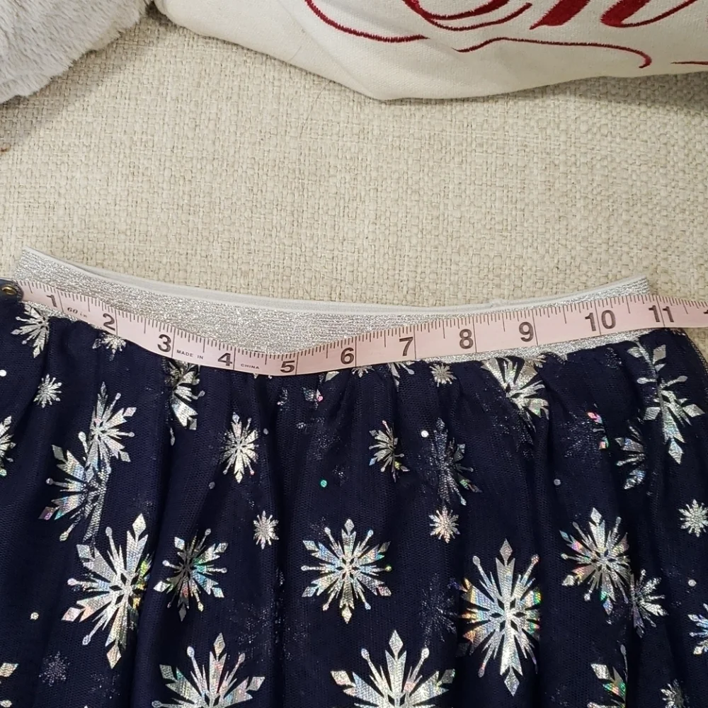 Disney blue skirt with white snowflakes  kids size 7